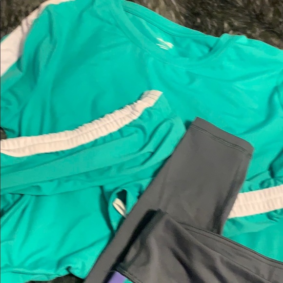 3/$15 3 Piece Set Workout Gear LN S-M - Picture 3 of 12